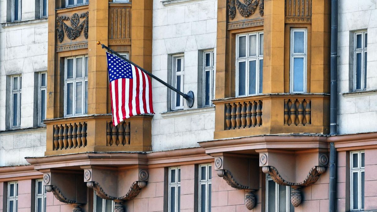 Площадь у посольства США в Москве решили переименовать