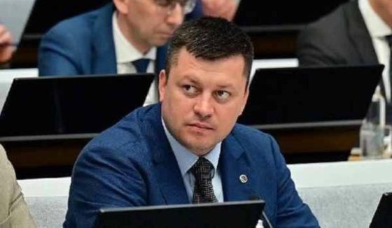 Городской совет Уфы прекратил полномочия мэра Ратмира Мавлиева