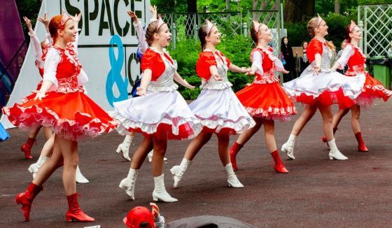 Фестиваль "День эколога -2025" в Петербурге посвятили зеленым сокровищам города