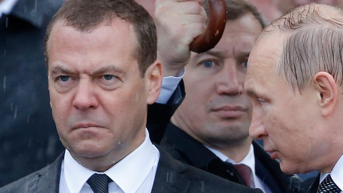 Медведев назвал "разнотык" главной проблемой России