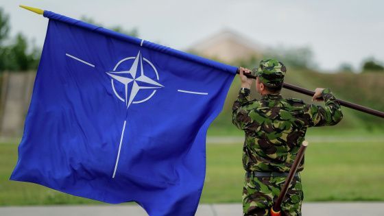 Журова: НАТО подталкивает Украину к переговорам с Россией