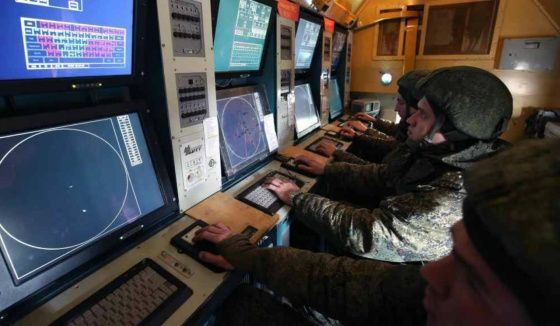 Российская ПВО перехватила почти 35 дронов на подлете к Москве