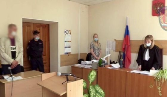 В Красноярске бывшего чиновника осудили за 26 взяток