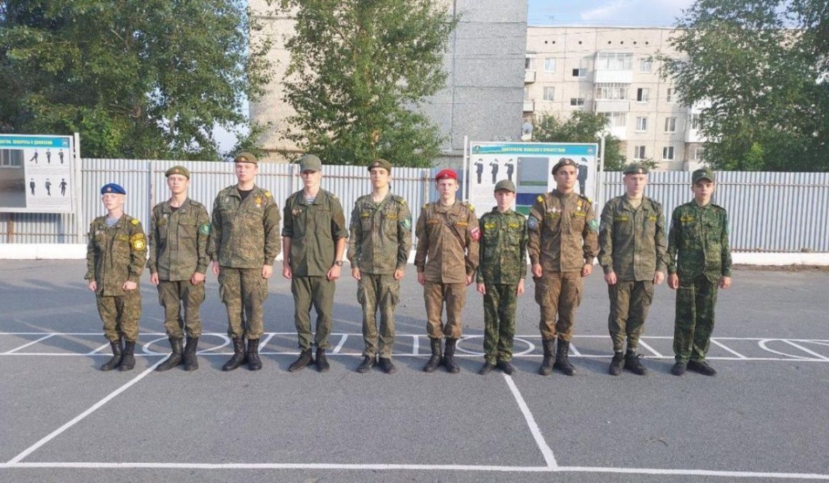 Кадеты Уральского казачьего корпуса проходят стажировку на летних сборах