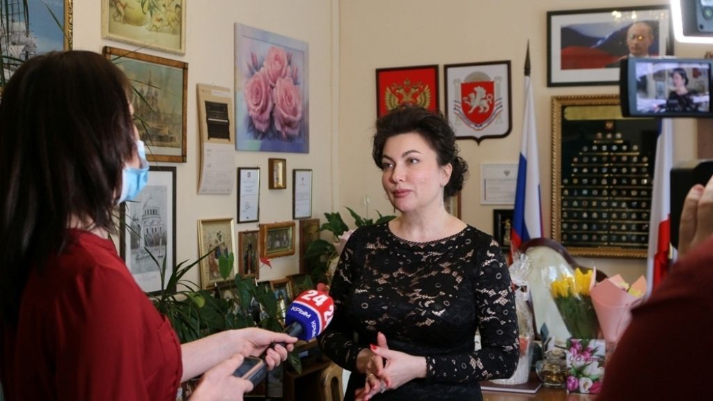 «Алло, прачечная?»: министр культуры Крыма разразилась матом в прямом эфире