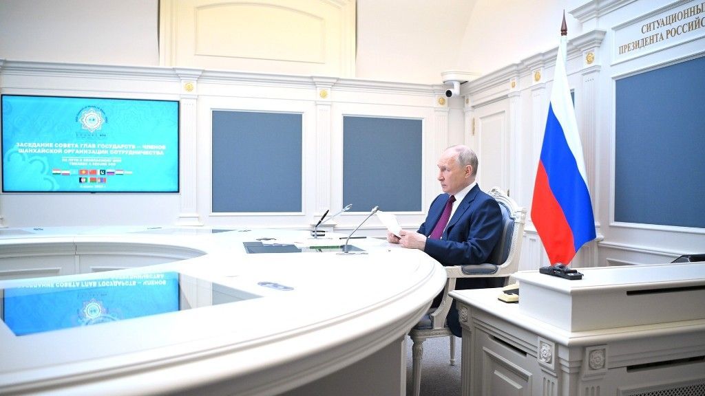 Токаев официально пригласил Путина в Казахстан