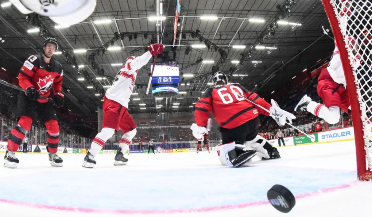 Впервые в истории: сборная Канады проиграла датчанам на ЧМ