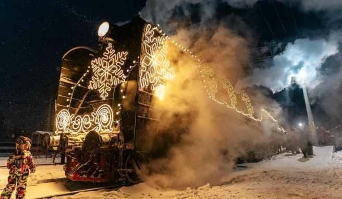 Поезд Деда Мороза посетит Санкт-Петербург на Рождество