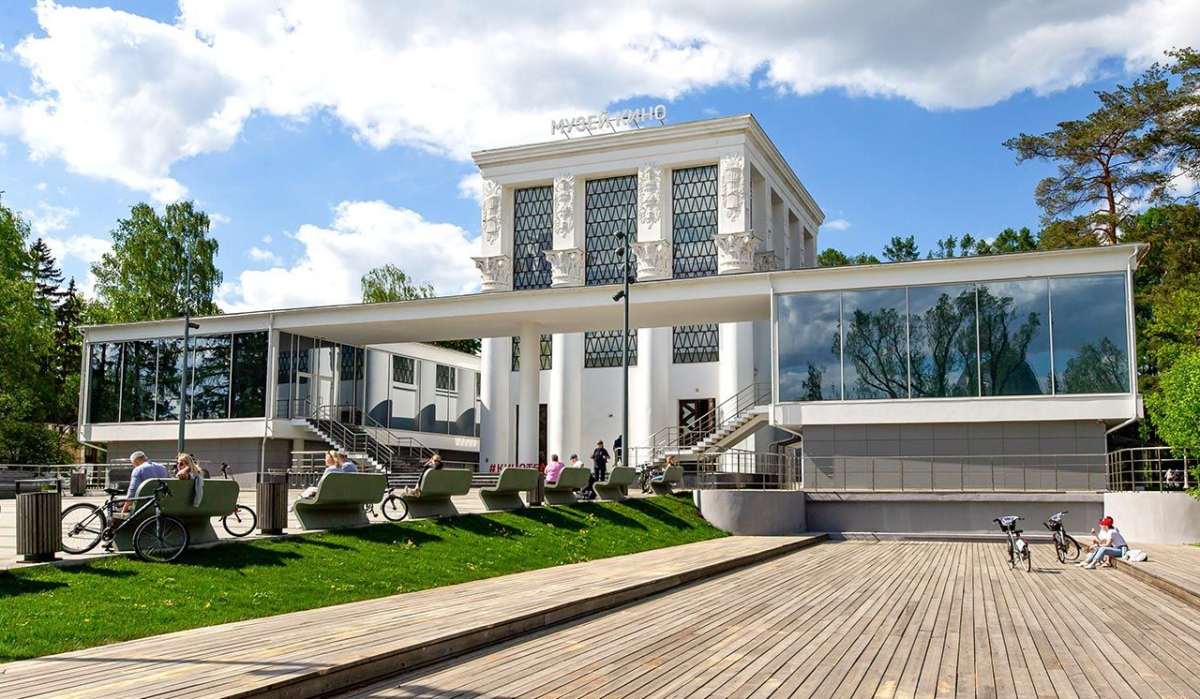 На ВДНХ откроют автокинотеатр