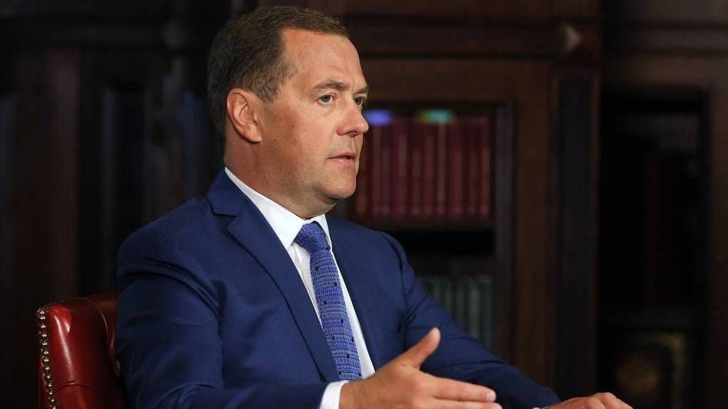 Медведев прокомментировал возможность войны России и НАТО