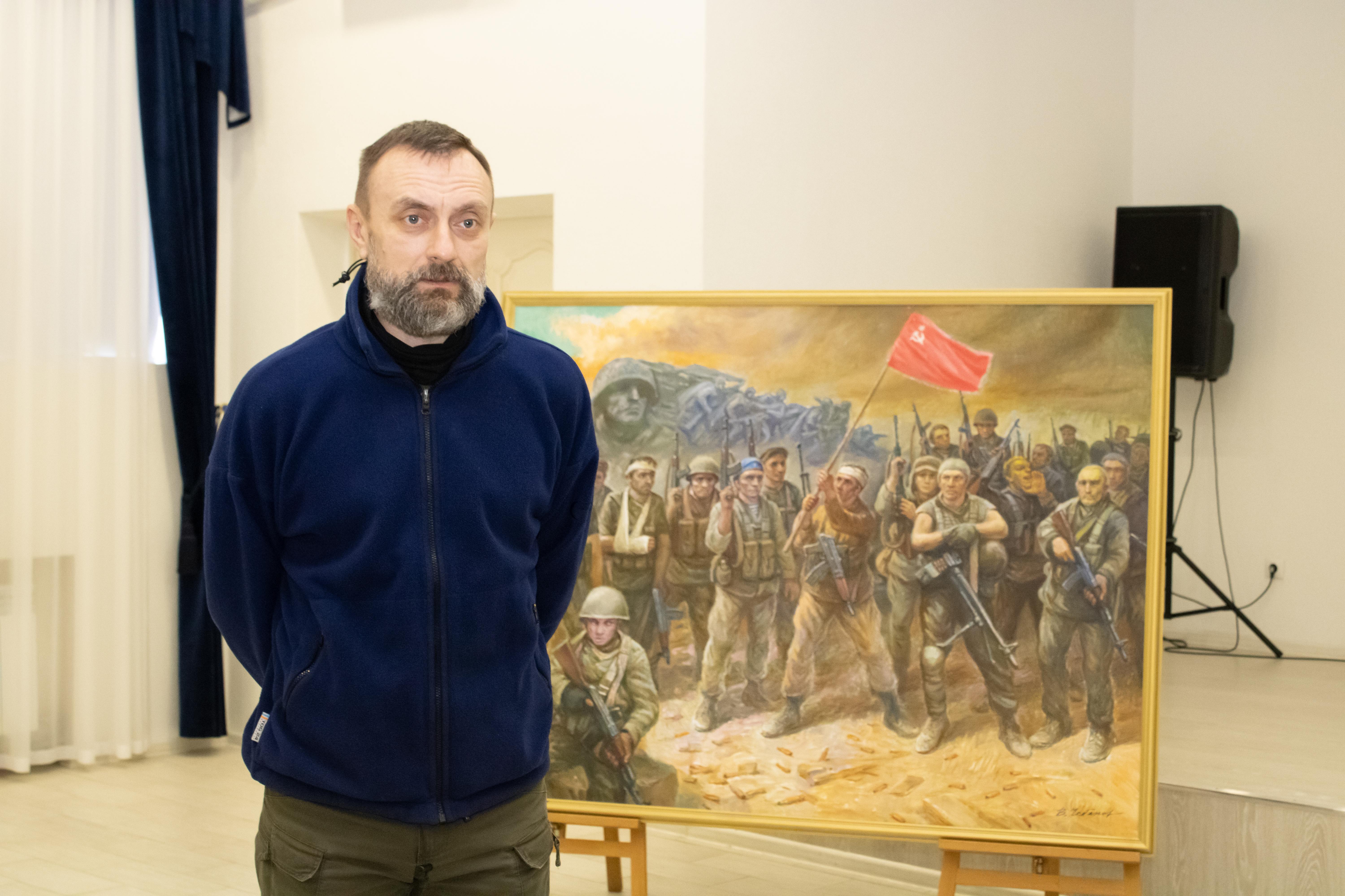 Картину «Клятва ополченцев на высоте Саур – Могила. 2014» представили в Донецком краеведческом музее