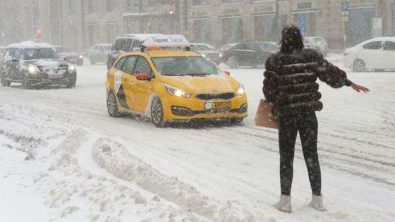 В России могут запретить таксистам взвинчивать цены в непогоду