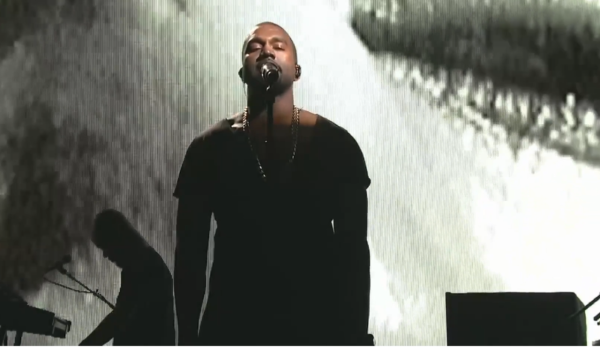 Бывший охранник Канье Уэста требует $1 млн