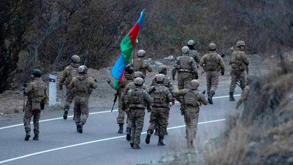 Армения сообщила о шести погибших при столкновениях с Азербайджаном
