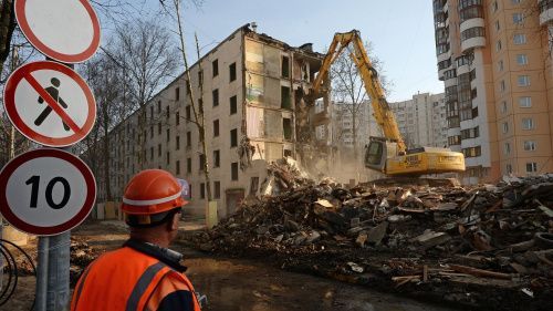 «Вот, что творит святое бабло»: петербуржцы возмущены предстоящим сносом восьми исторических зданий