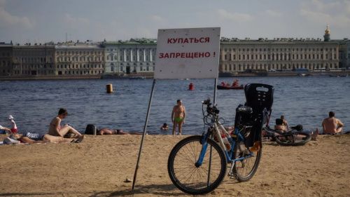 Смольный игнорирует просьбы жителей Петербурга об открытии новых безопасных пляжей