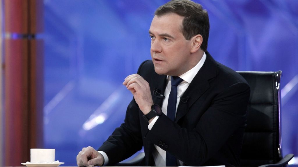 Медведев: США почувствуют на себе российское оружие со стороны третьих лиц