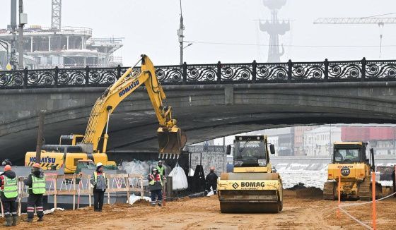Собянин инициировал строительство пешеходного моста на Болотной набережной