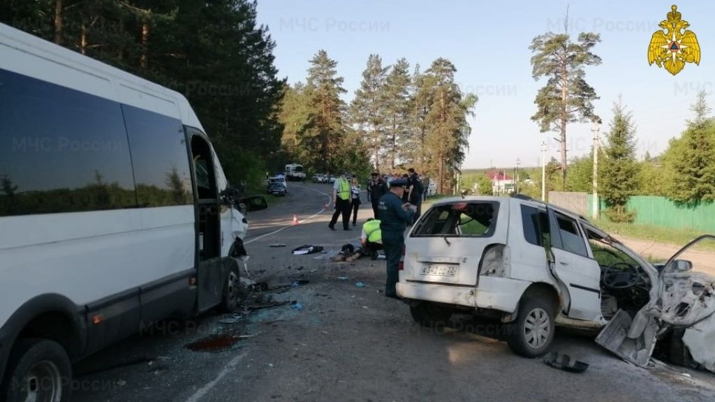 Трое россиян погибли в ДТП с автобусом в Алтайском крае