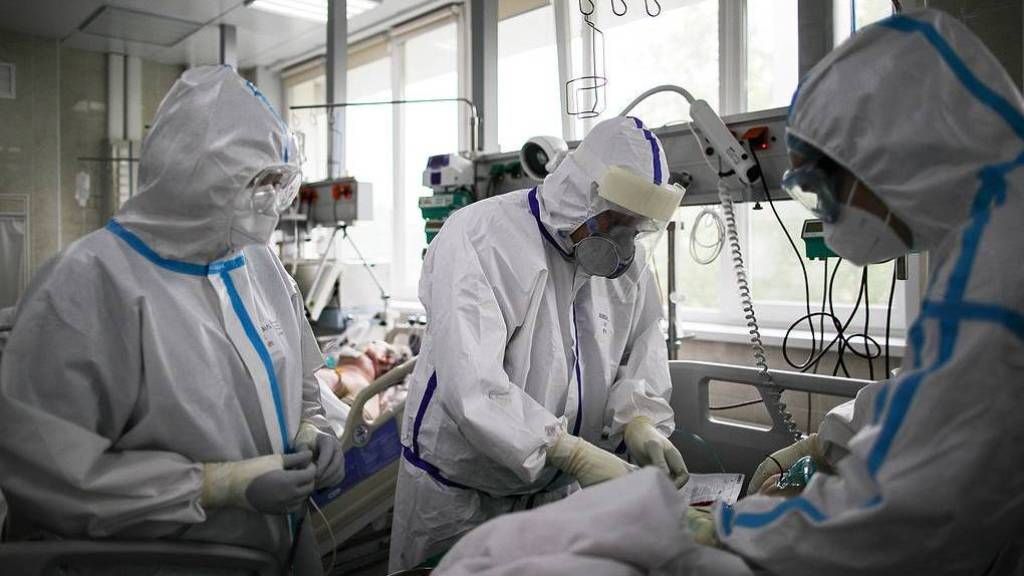 В России впервые выявили более 32 тысяч новых случаев коронавируса