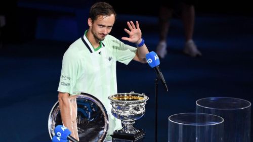 Медведев проиграл в финале Australian Open