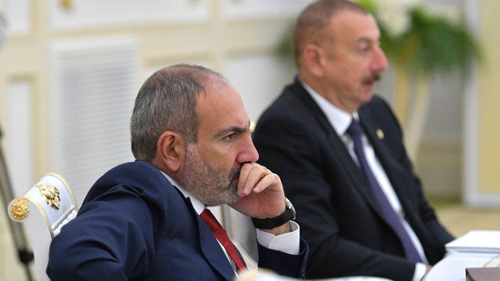 Сегодня в Москве встретятся президент Азербайджана и премьер Армении