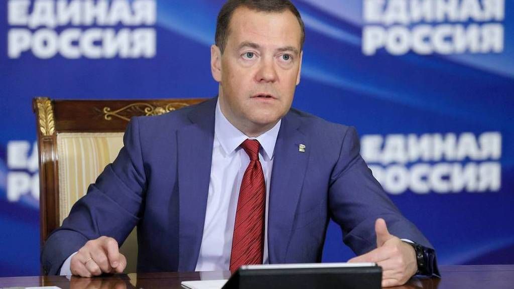 Путин нашёл Медведеву ещё одну должность