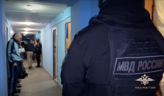 МВД разоблачило сеть нелегальной легализации мигрантов в Санкт-Петербурге