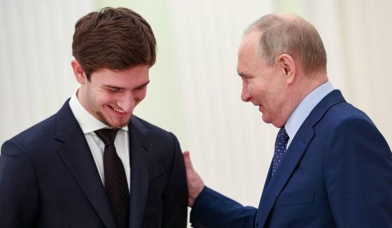 Владимир Путин поделился сыну Кадырова напутствиями и советами перед его свадьбой