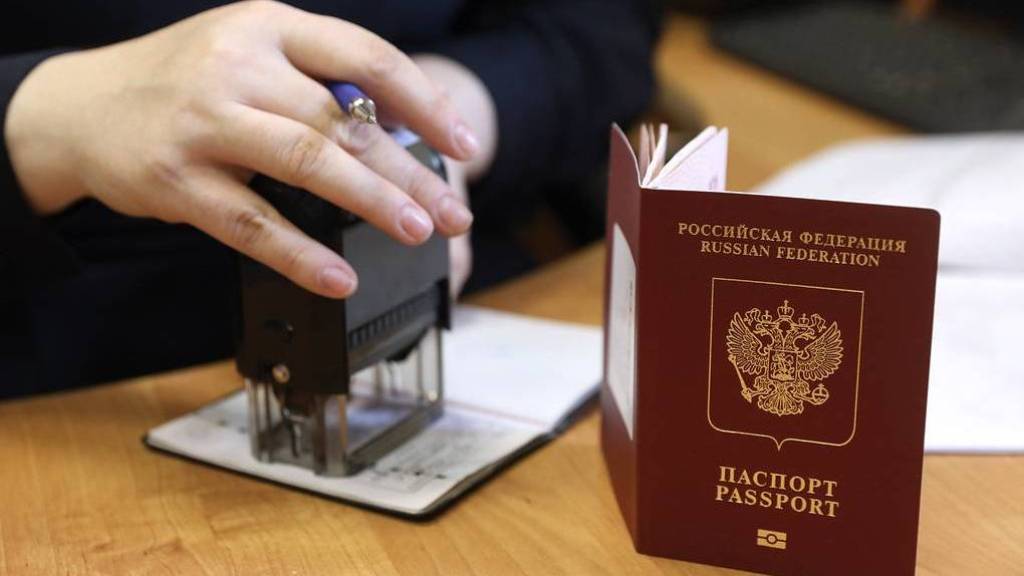 В России опровергли появление графы о национальности в паспортах