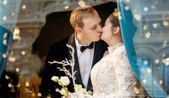 Свадебные церемонии прошли в «Доме Деда Мороза», «Москино» и ГУМе