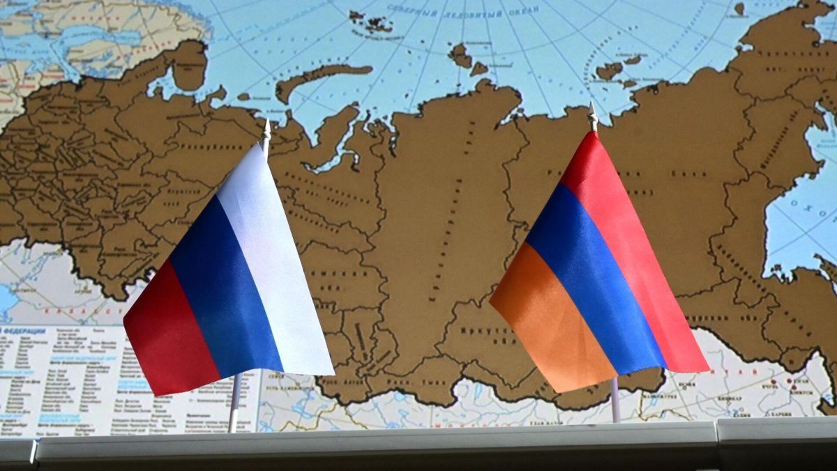 Ереван прокомментировал украинские обвинения о наращивании сил РФ