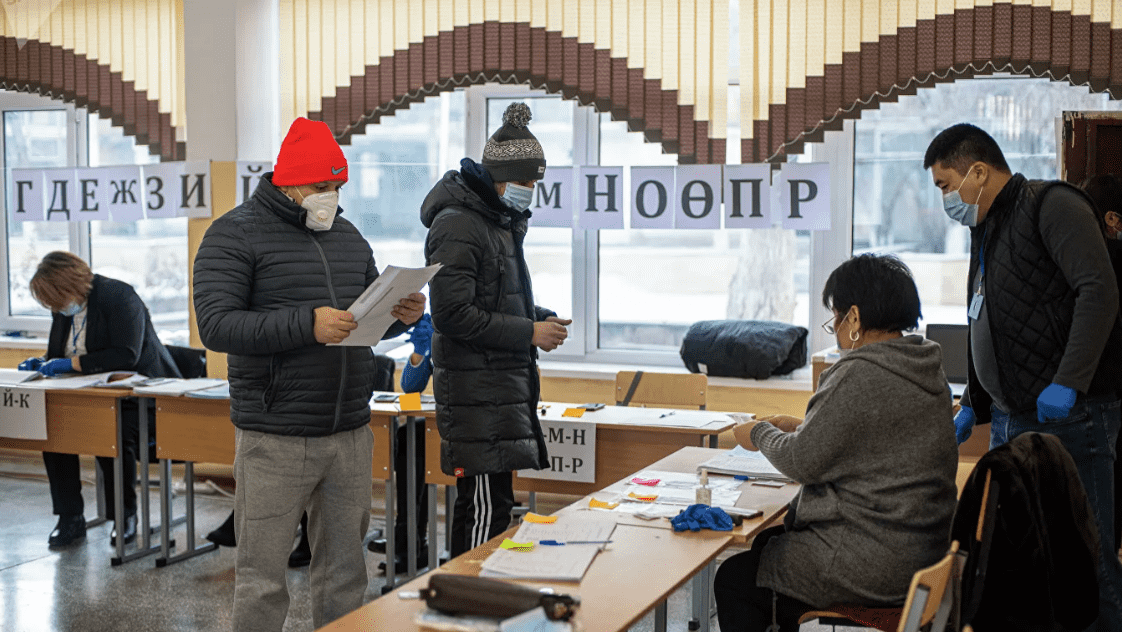 Жапаров лидирует на выборах