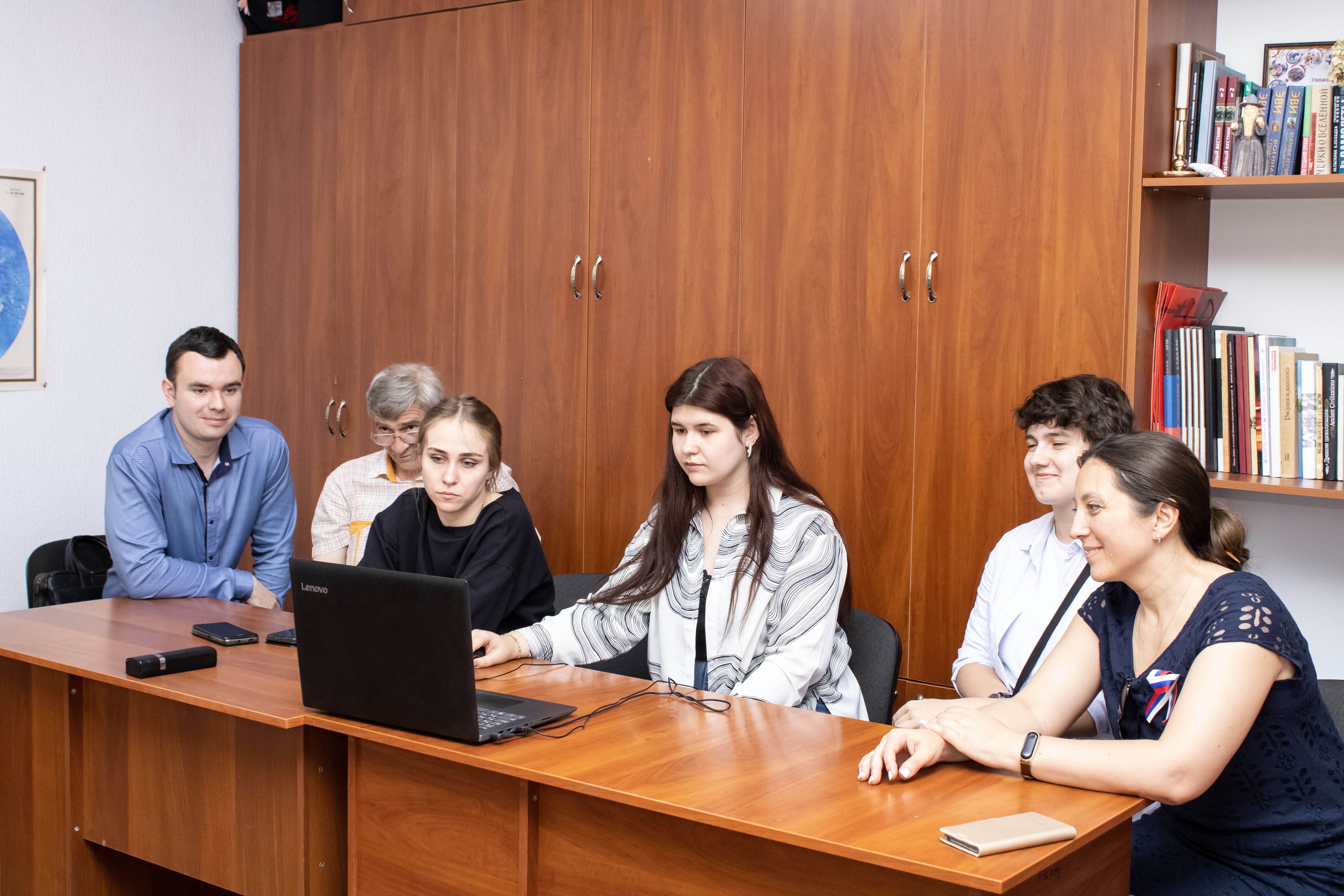 Научные сотрудники Донецкого республиканского краеведческого музея приняли участие в интеллектуальной игре «Моя Россия»