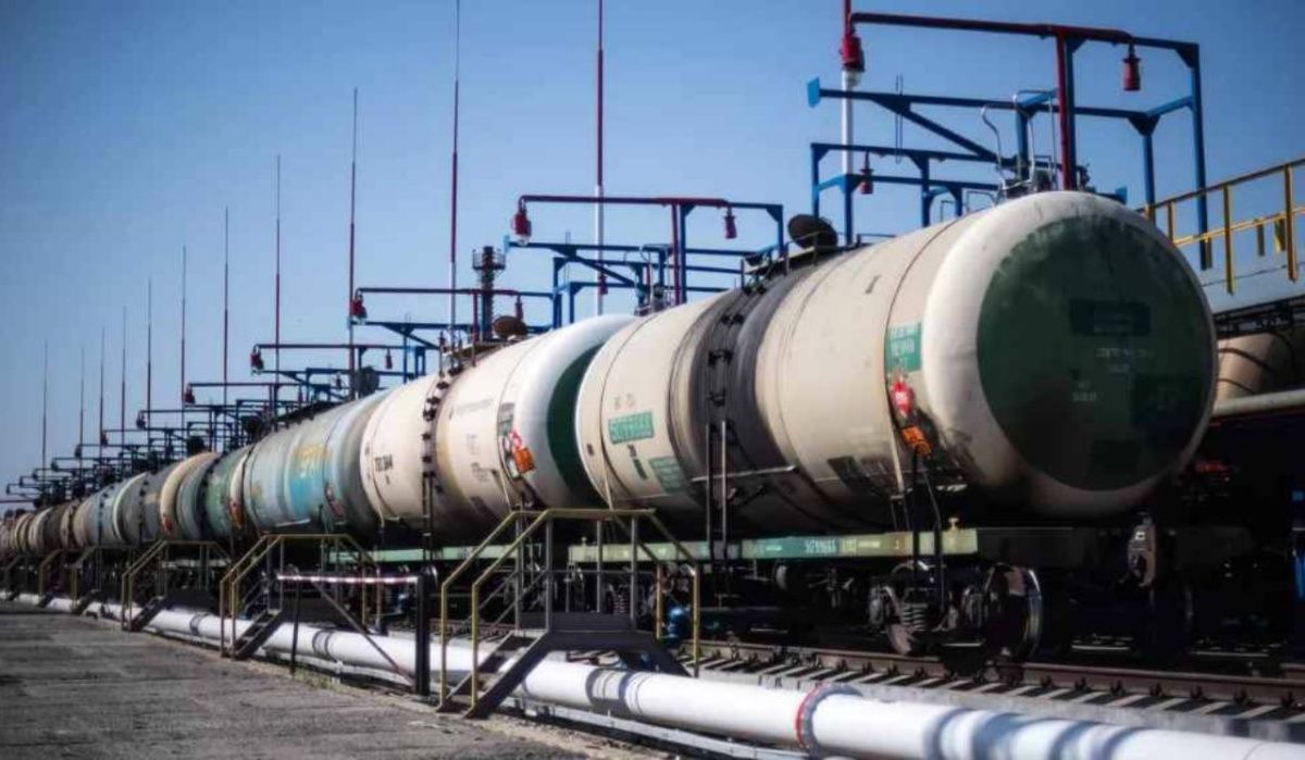 Россия вводит запрет на экспорт бензина с 1 апреля