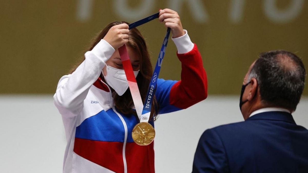 Российские спортсмены открыли счёт золотым медалям