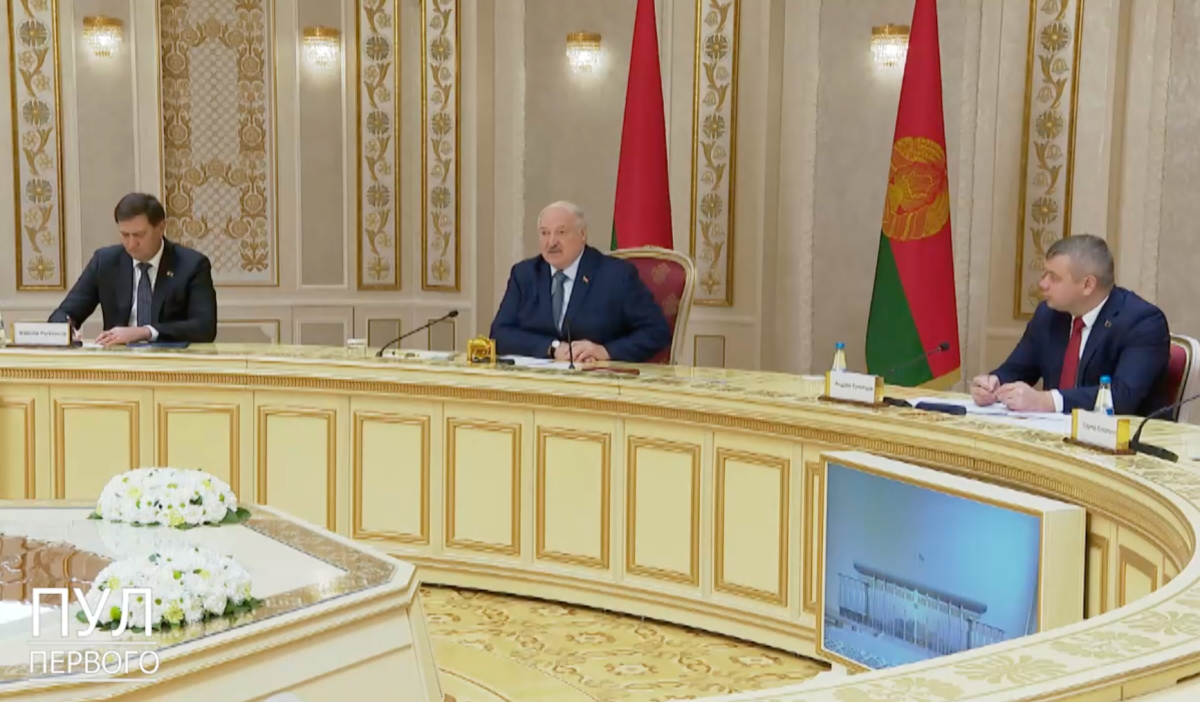 Лукашенко прогнозирует скорое завершение "тягомотины" на Украине