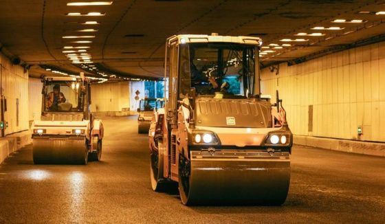 В Волоколамском тоннеле Москвы завершили обновление асфальтового покрытия