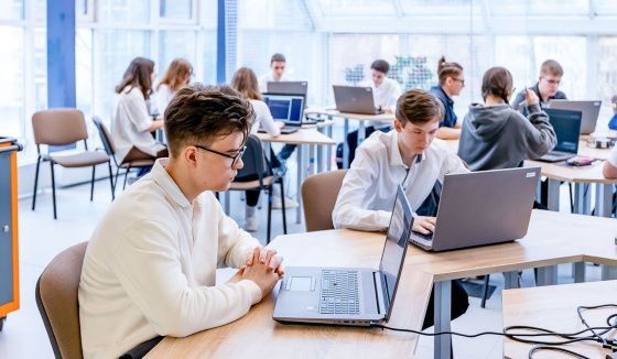 Москва достигла мирового лидерства в школьном образовании — Собянин