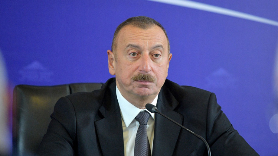 Алиев подписал указ о создании &quot;коллониальной&quot; администрации в Карабахе