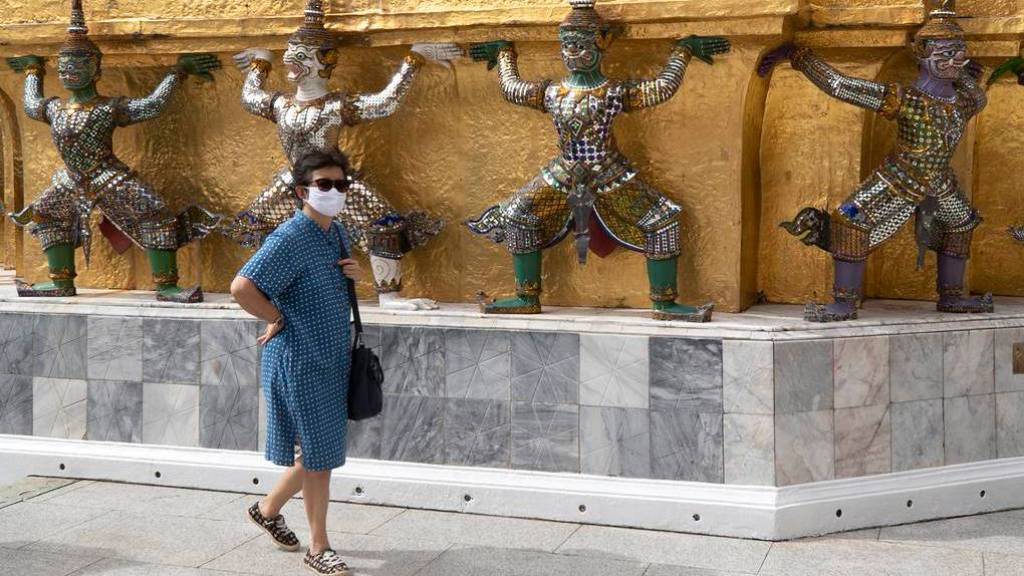 Таиланд начал пускать туристов, привитых ещё одной российской вакциной, без карантина