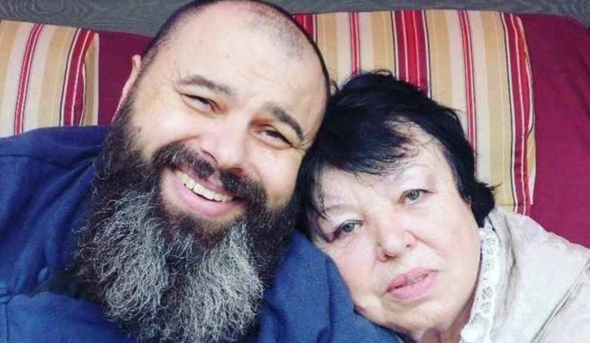 "Всю оставшуюся жизнь - на коленях": Макс Фадеев опубликовал трогательное прощание с мамой