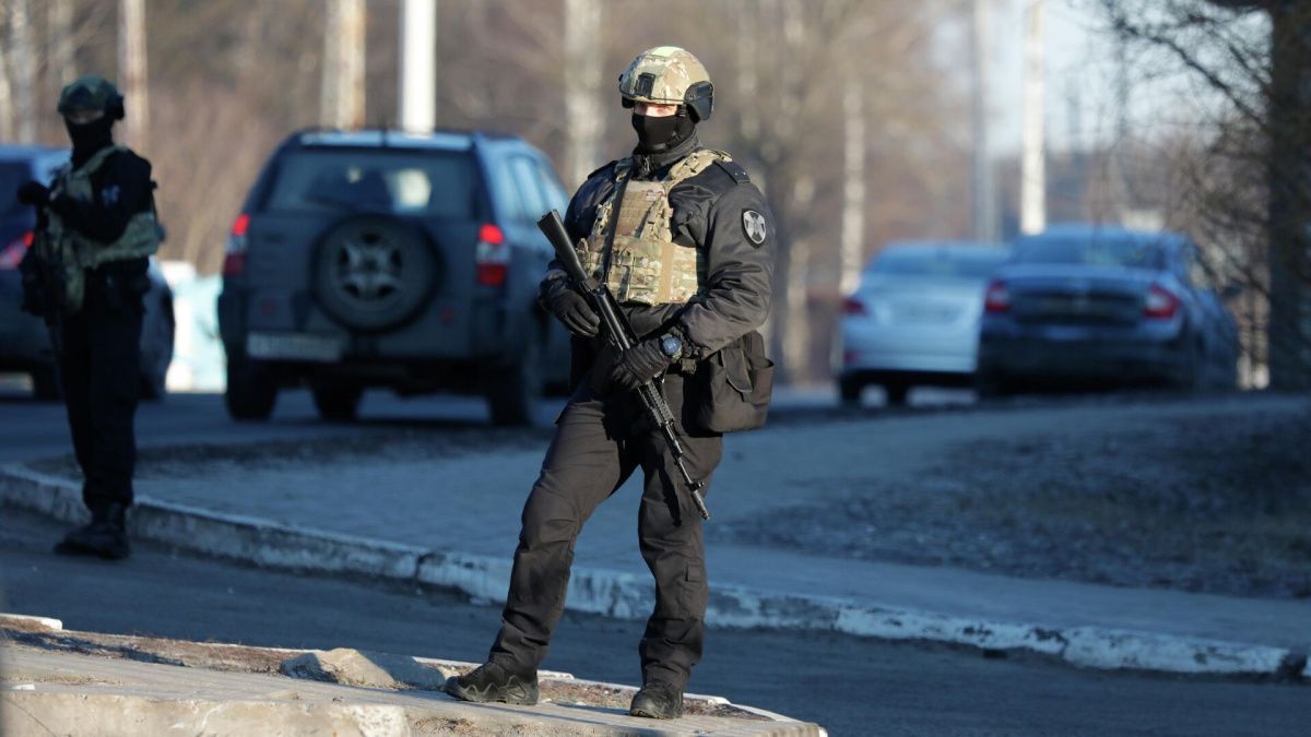 Кремль: спецслужбы и военные наводят порядок в граничащих с Украиной регионах