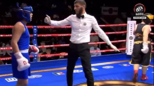 Сыну Кадырова присудили странную победу на боксёрском турнире в Грозном