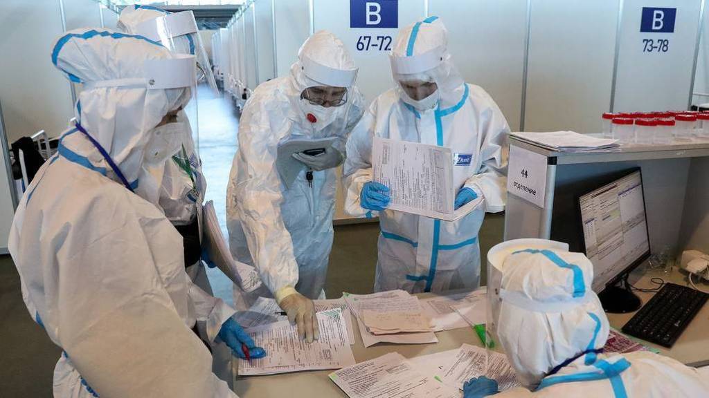 Россия обновила суточный рекорд по смертям от коронавируса