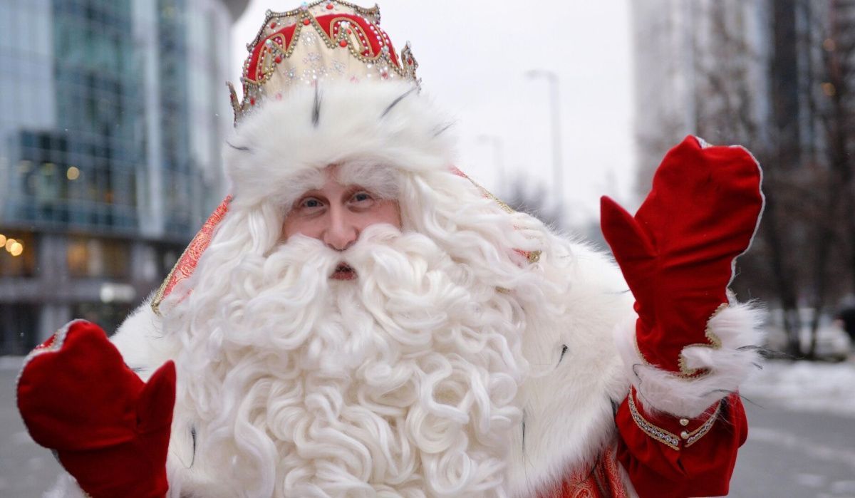 Дед Мороз торжественно прибыл в Магадан