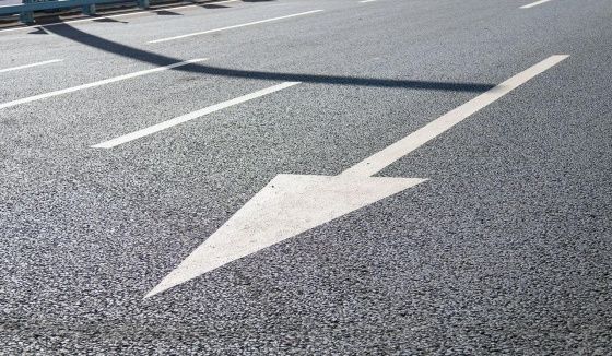 На улице Солянка в центре Москвы завершили замену асфальтового покрытия