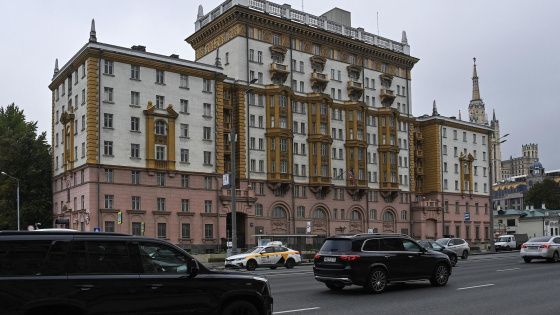 Россия высылает первого и второго секретарей посольства США в Москве