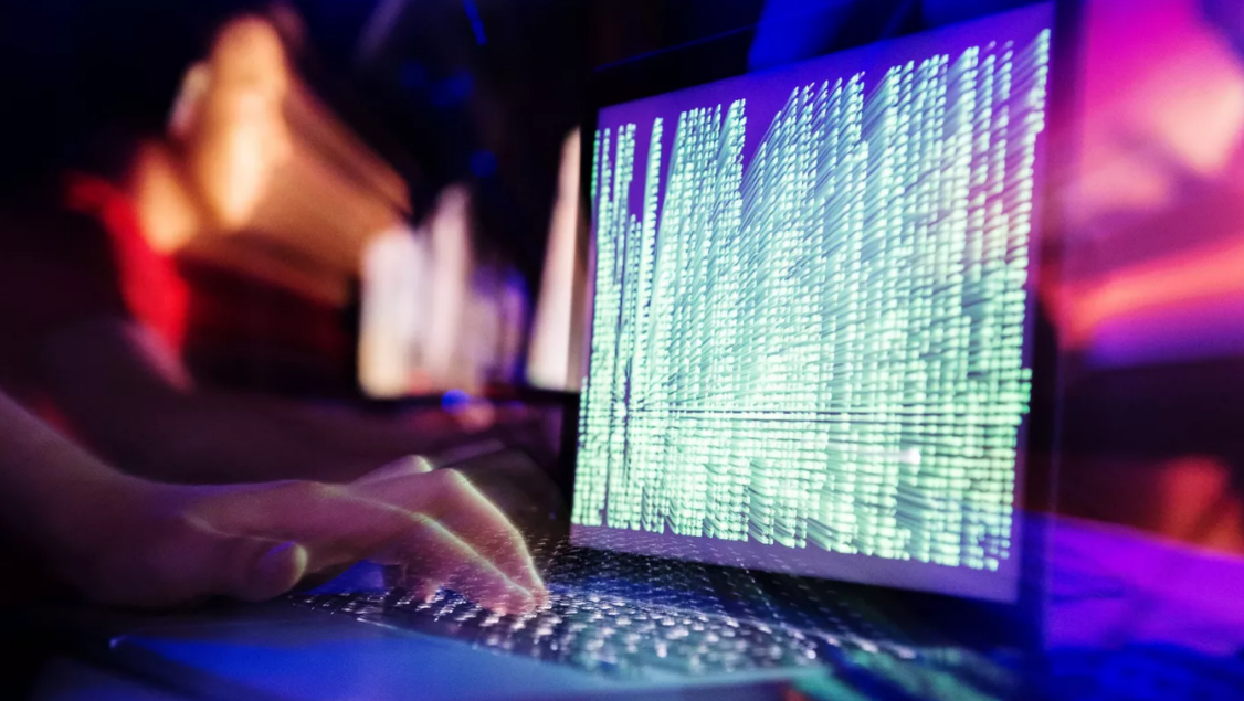 Хакеры из России атаковали сайты американских аэропортов