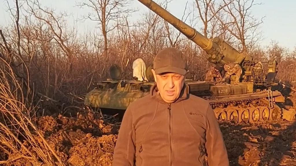 «Встал горой»: политолог Романов о поддержке бизнесменом Пригожиным бойцов, участвующих в спецоперации на Украине